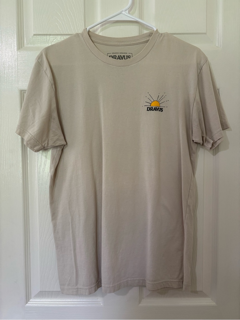 Dravus Men's Sand Short-Sleeve Graphic Tee - Sunrise Logo